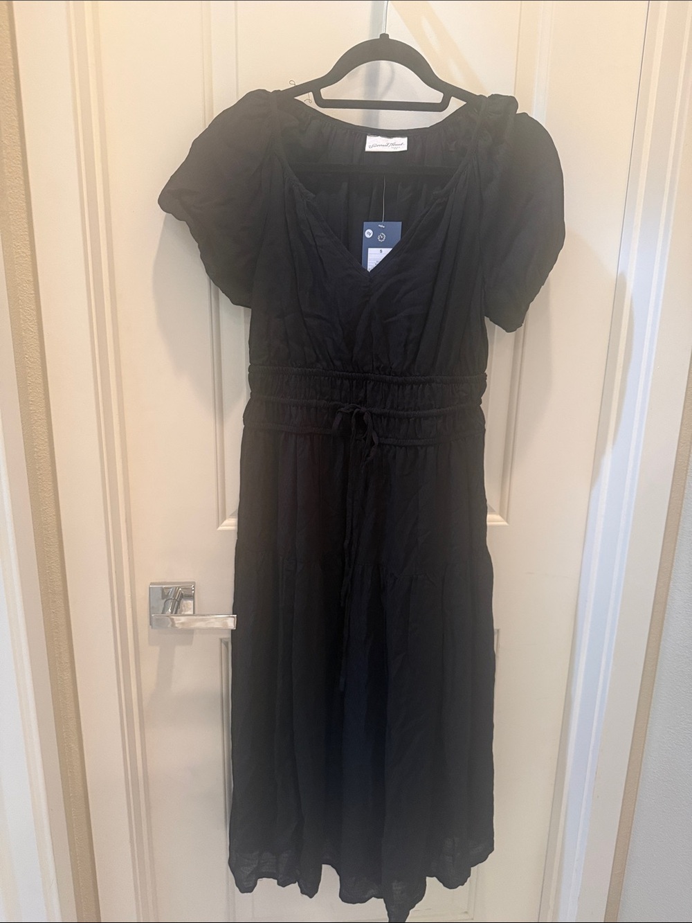 Women's Black Puff-Sleeve Midi Dress - Universal Threads